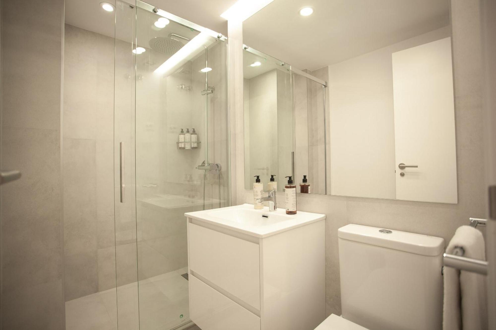 พาลาฟ็อกซ์ เซ็นทรัล สวีทส์ Apartment มาดริด ภายนอก รูปภาพ